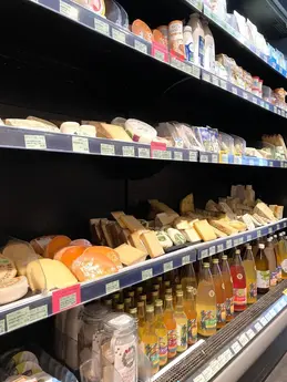 451-biocoop-les-arcades-saint-etienne-magasin-bio-fromage-frais-boisson-sans-alcool.webp