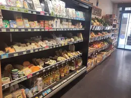 451-biocoop-les-arcades-saint-etienne-magasin-bio-fromage-frais-produits-service.webp