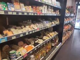 451-biocoop-les-arcades-saint-etienne-magasin-bio-fromage-libre-service-local.webp